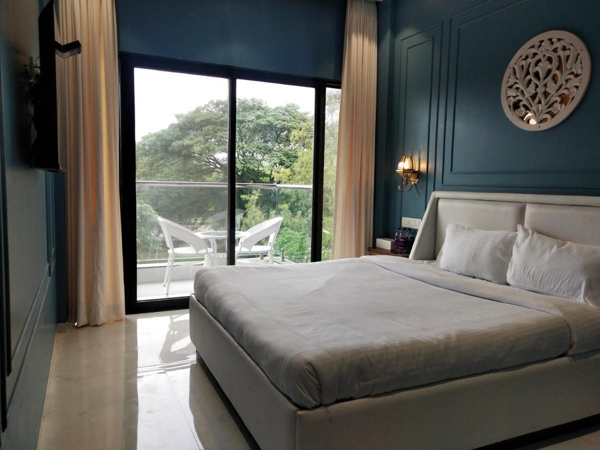 Paramount Riverfront Resort & Spa, Karjat Exterior foto